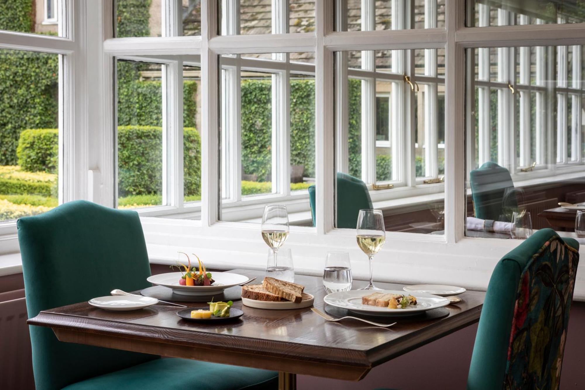 The Devonshire Arms Hotel At Bolton Abbey Exteriör bild
