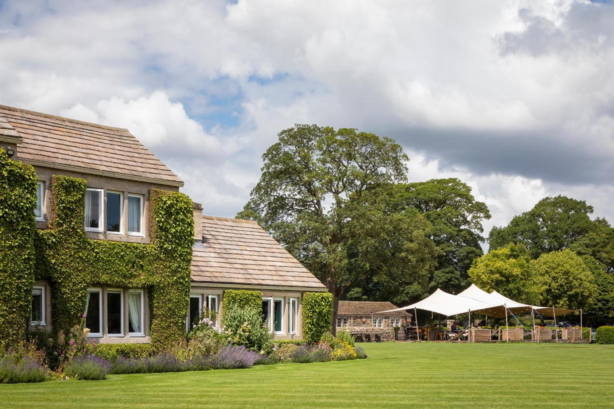 The Devonshire Arms Hotel At Bolton Abbey Exteriör bild